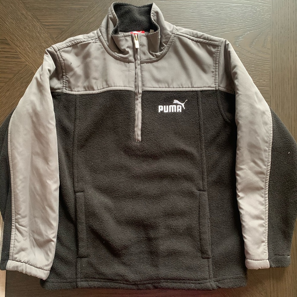 Puma zipped top